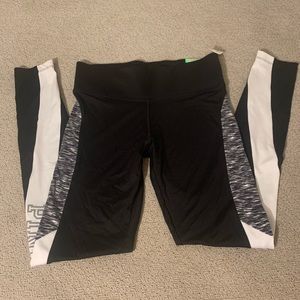 NWT VS pink ultimate leggings S